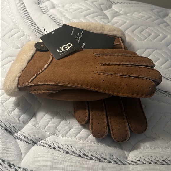 UGG Australia Bailey Glove Chestnut L - Picture 3 of 4